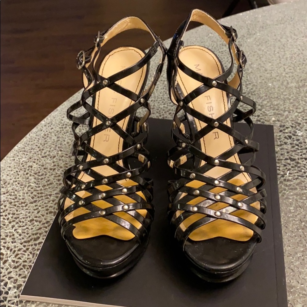 Women’s shoes black patent